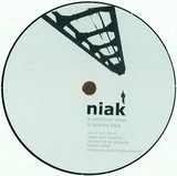 Niak - Dock 01