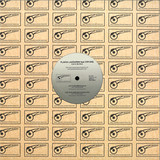 FLAVIA LAZZARINI feat. CRY.ING - Lost in my mind