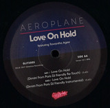 Aeroplane Feat Tawatha Age - Love On Hold