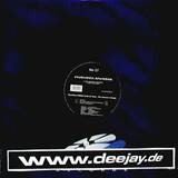 Playahitty Feat. Sasha De Vrie - The Summer Is Magic