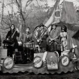 THE RACONTEURS - CONSOLERS OF THE LONELY