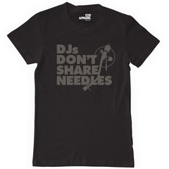 Dmc Shirt - Djs Don't Share Needles - *size L*