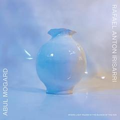 Where Light Pauses in the Silence of the Sun